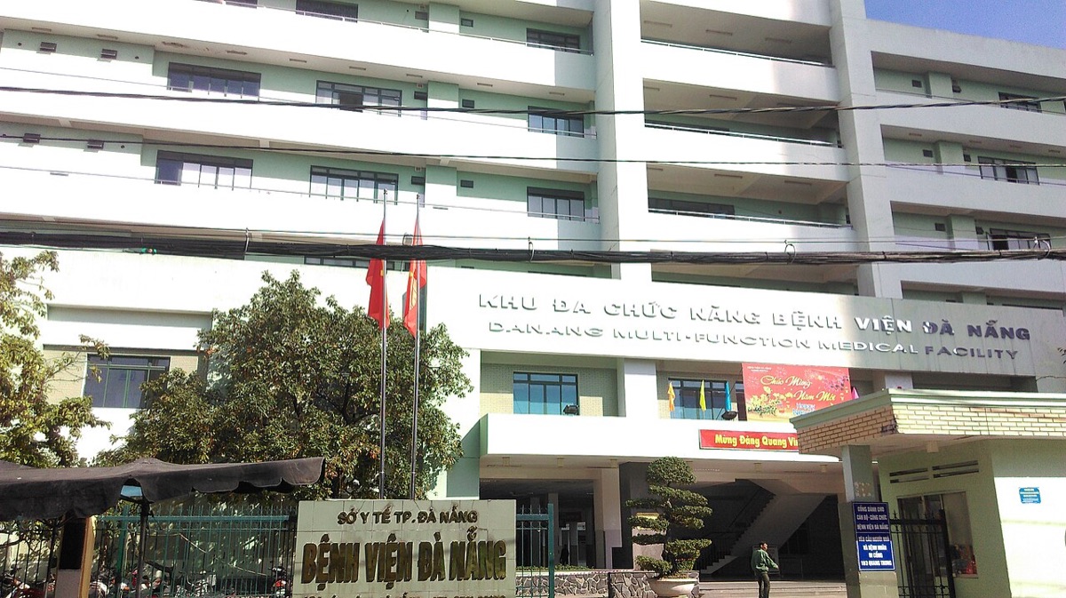 Cổng chính Bệnh viện Đà Nẵng